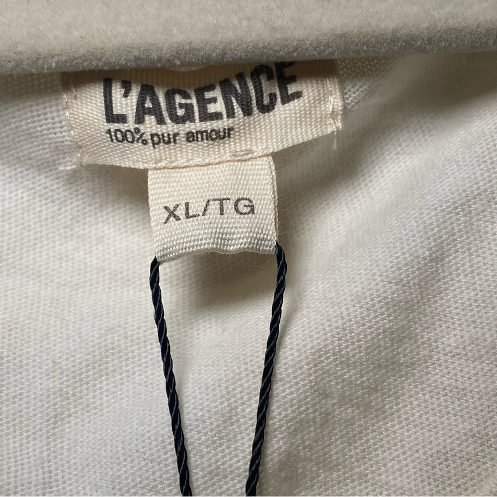 L’AGENCE Becca Cotton V-Neck Tee - Picture 2 of 8
